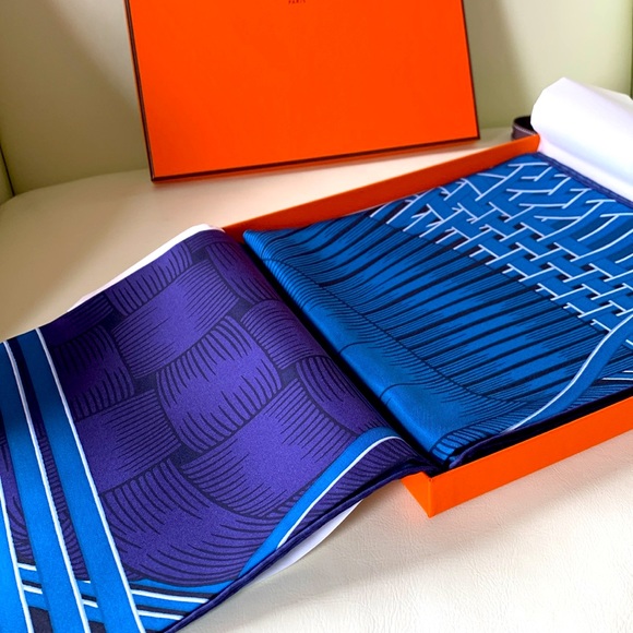 💟💙🐴 NEW Hermes Masan & Masan Scarf 90 Giftable Package - Picture 1 of 13
